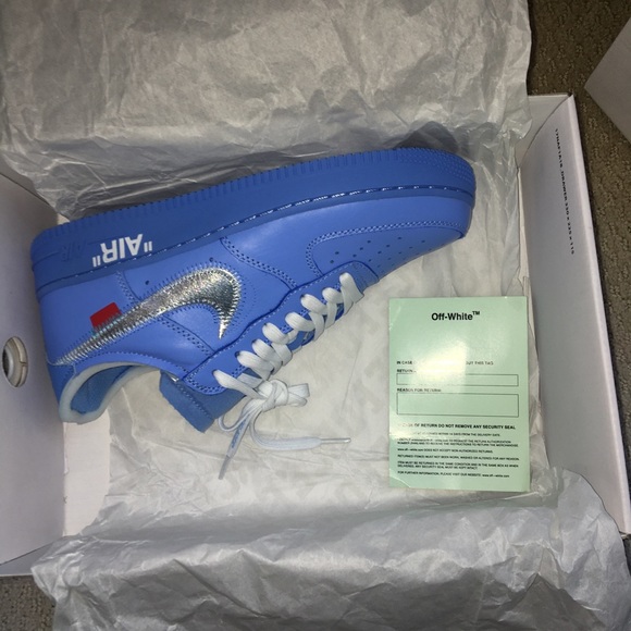 Athletic_Shoes